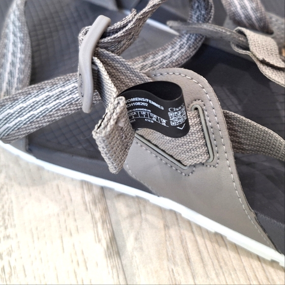 Chaco women's pully gray Lowdown adjustable strappy sandals - size 9 - Picture 8 of 9